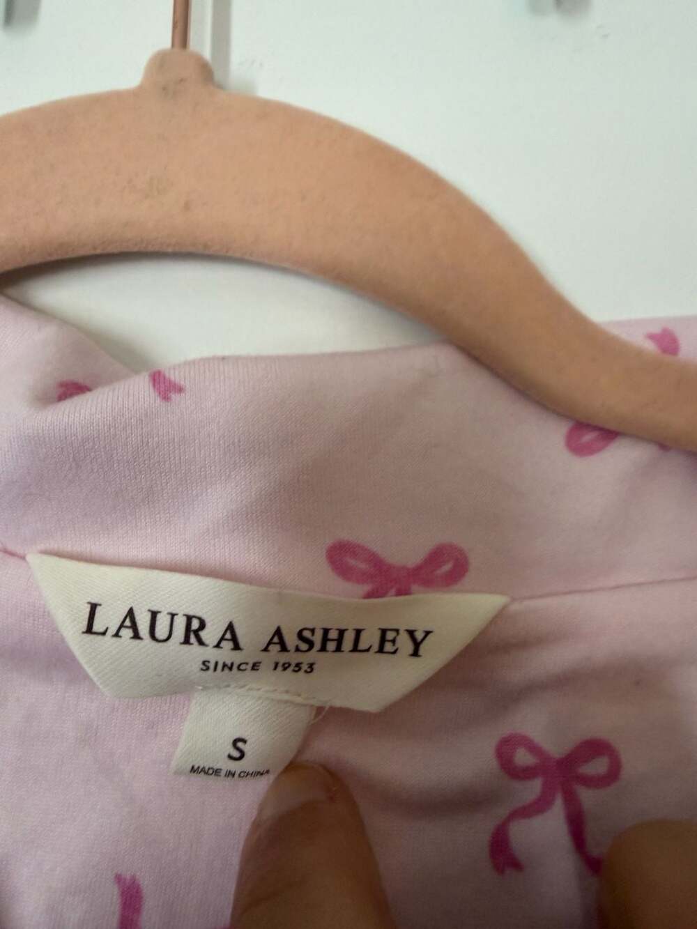 Laura Ashley Women's Pink Bow Print Short Sleeve Button-Down Pajama Set - Picture 2 of 5